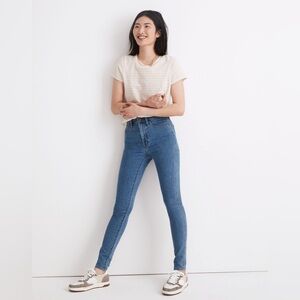Madewell 10" High-Rise Roadtripper Supersoft Jeans in Motte Wash